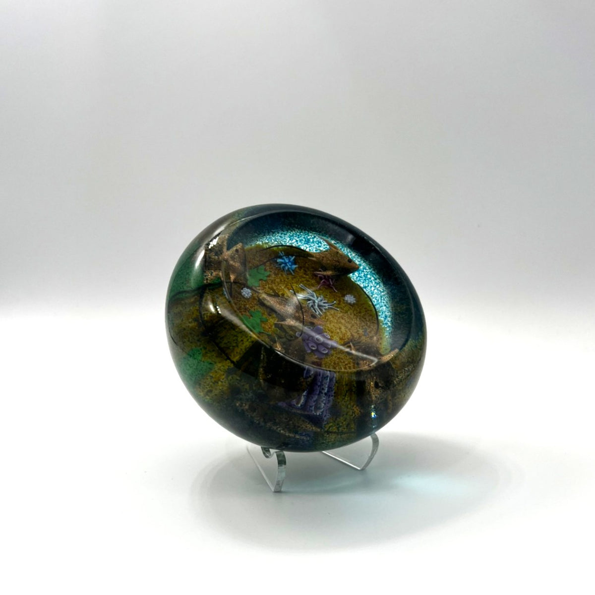 Gold Manta Ray Bowl Paperweight by William Manson